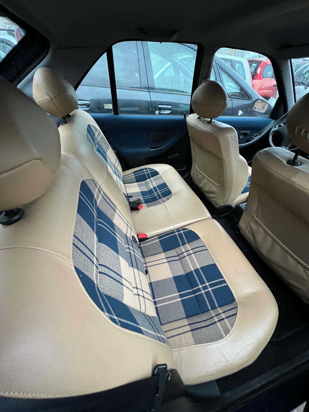 undefined Peugeot 306 fra 1998 set indefra