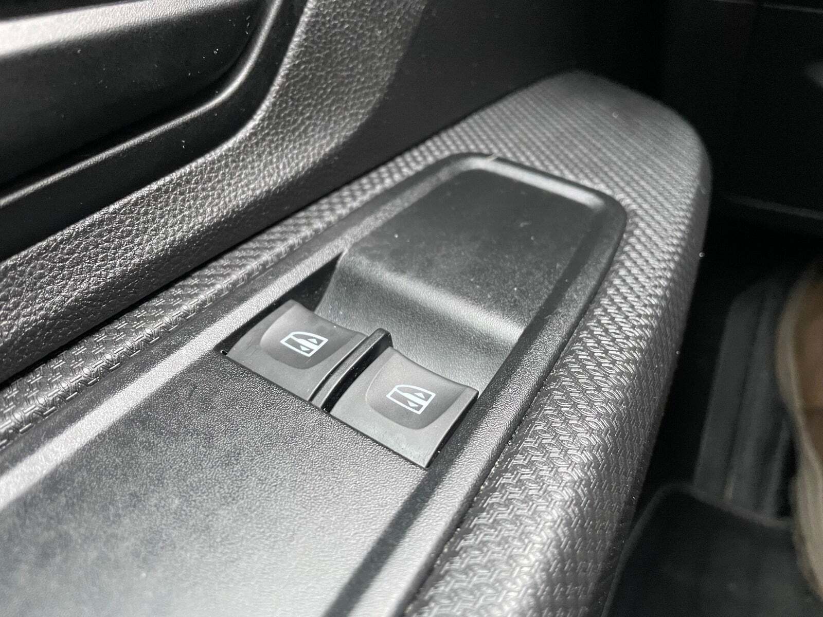 Grå Dacia Sandero fra 2021