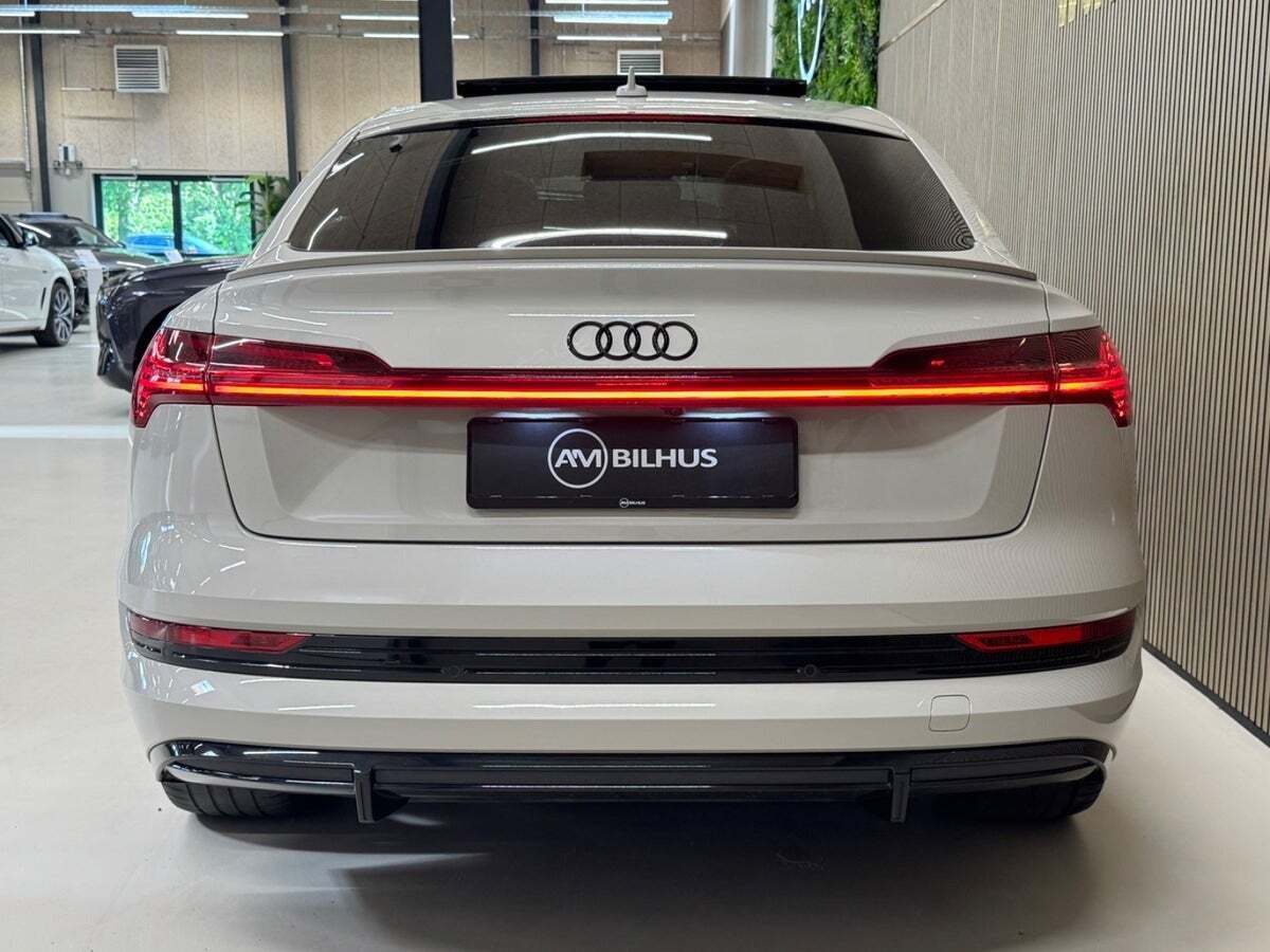 Audi e-tron 55 S-line Sportback quattro