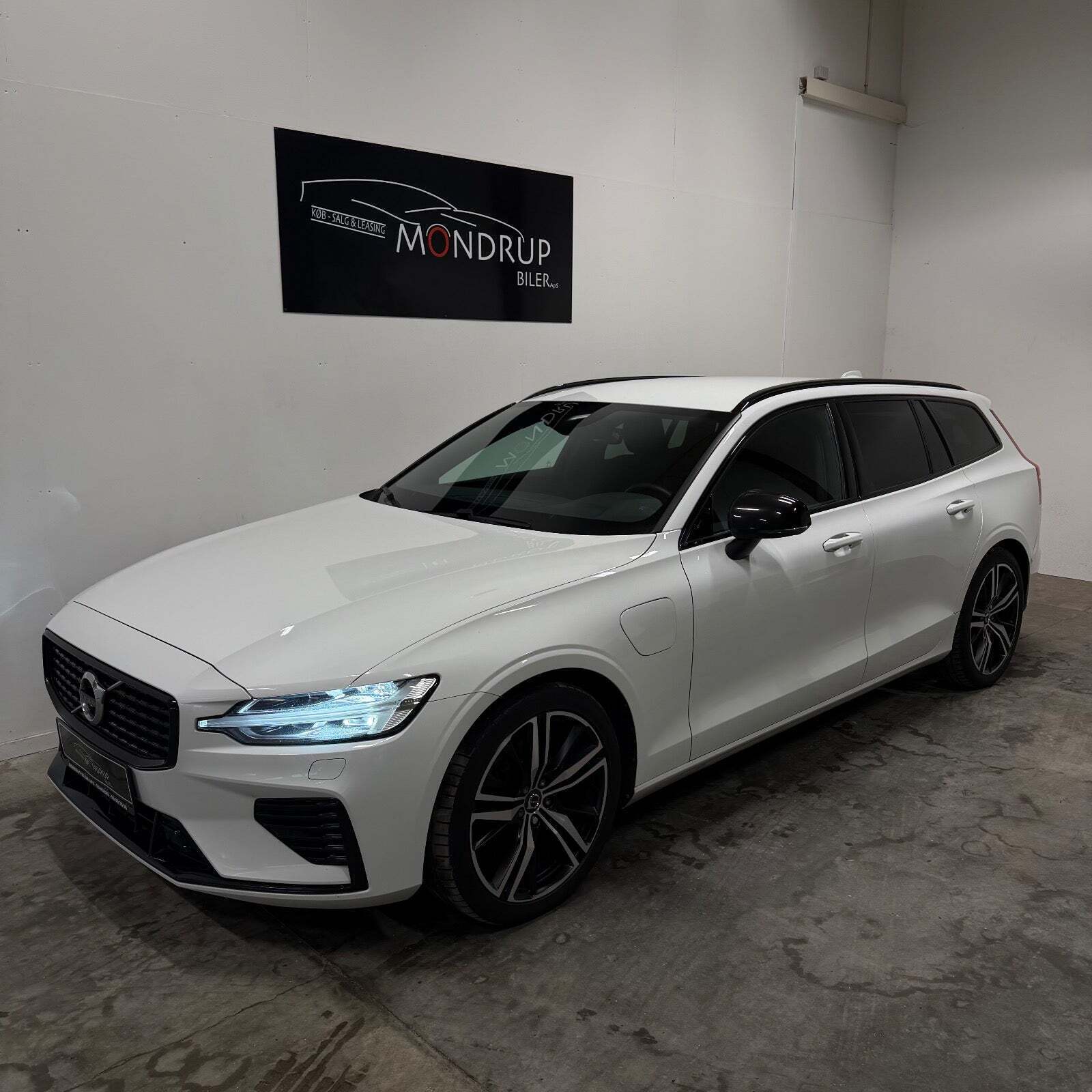 Volvo V60 2,0 T6 ReCharge R-Design aut. AWD