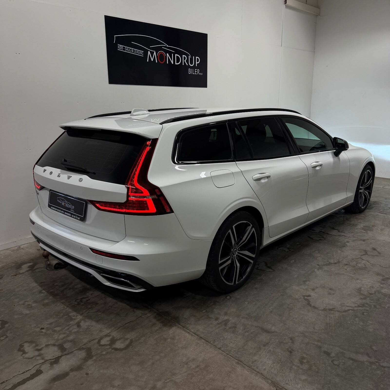 Volvo V60 2,0 T6 ReCharge R-Design aut. AWD