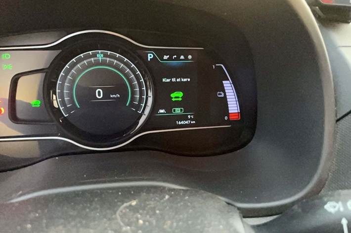 Grå Hyundai Kona fra 2020