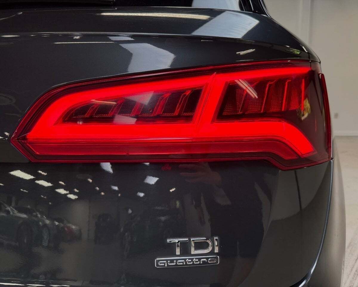 Grå Audi Q5 fra 2017