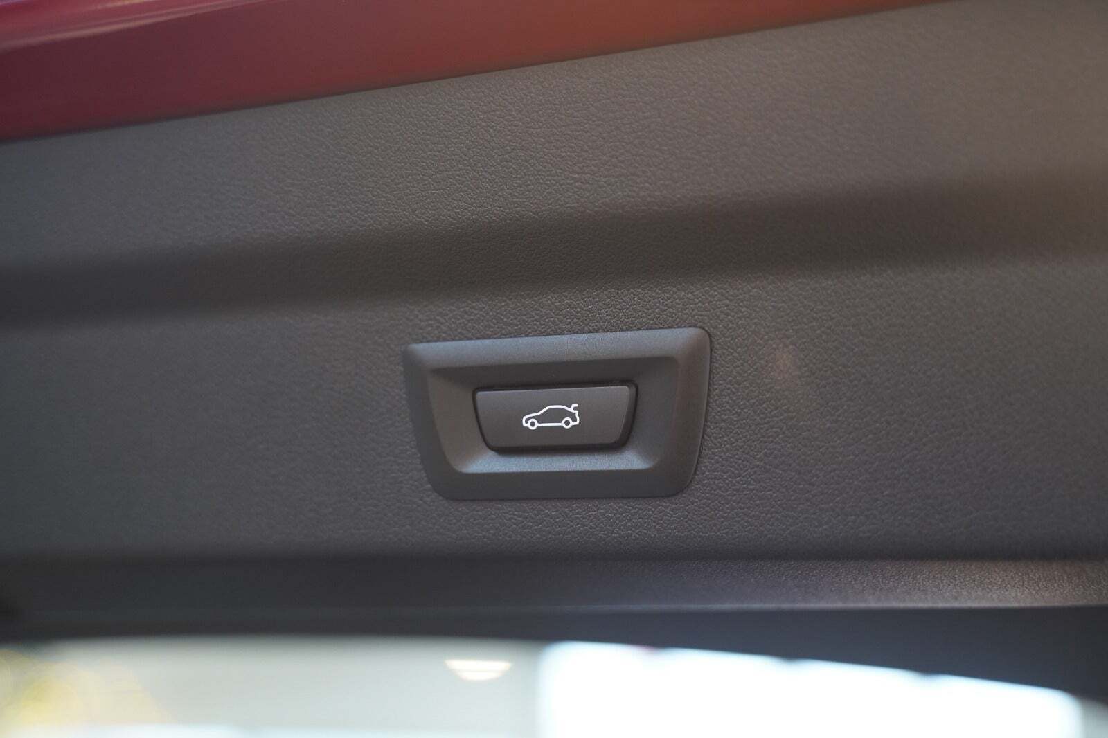 Grå BMW iX2 fra 2024