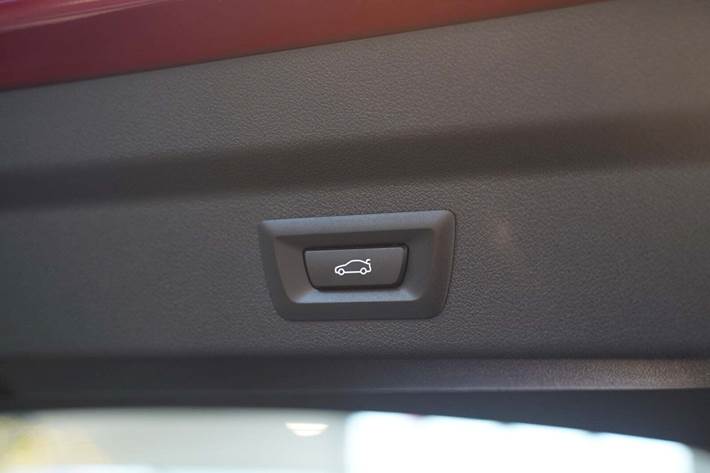 Grå BMW iX2 fra 2024