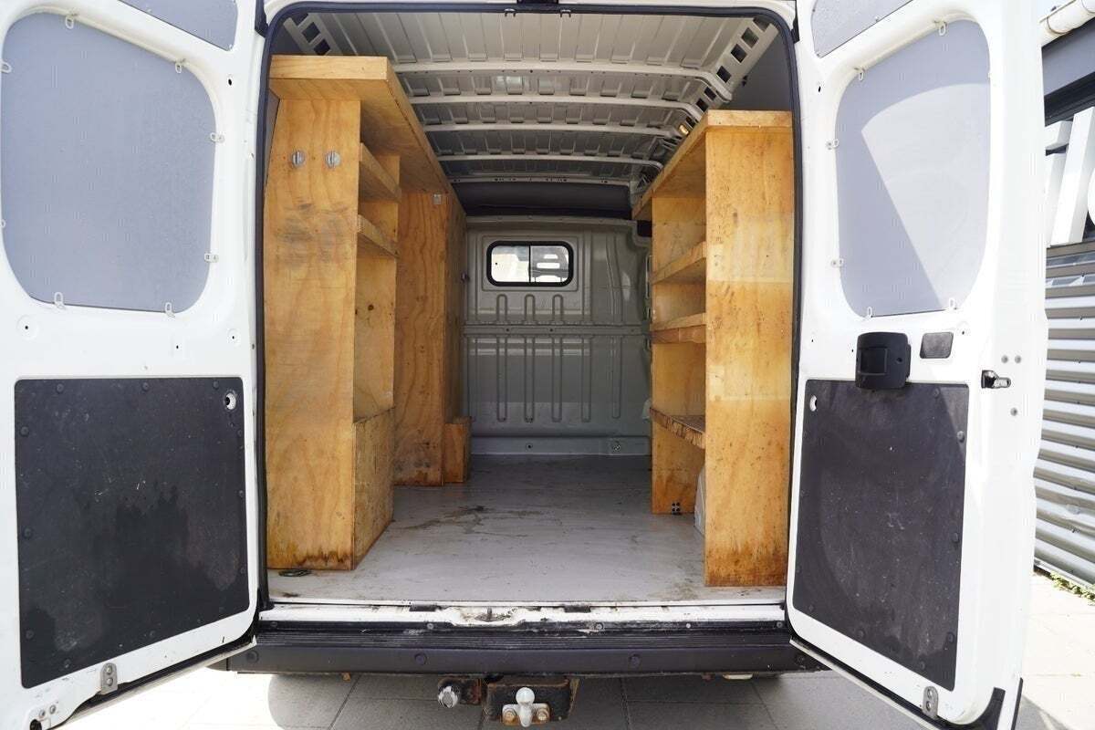 Hvid Peugeot Boxer 333 fra 2019