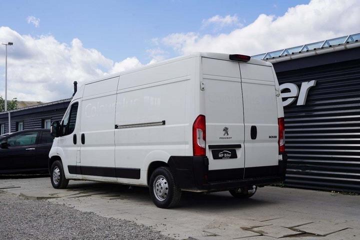 Hvid Peugeot Boxer 333 fra 2019