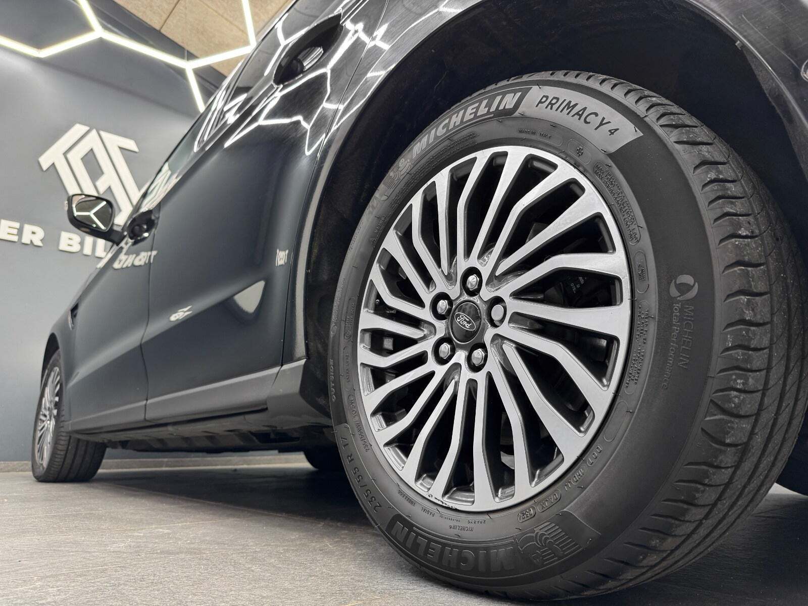 Sort Ford S-MAX fra 2019