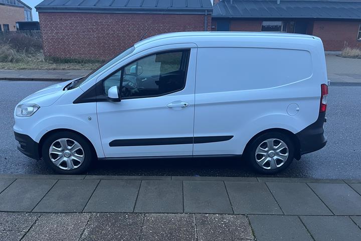 undefined Ford Transit Courier fra 2016