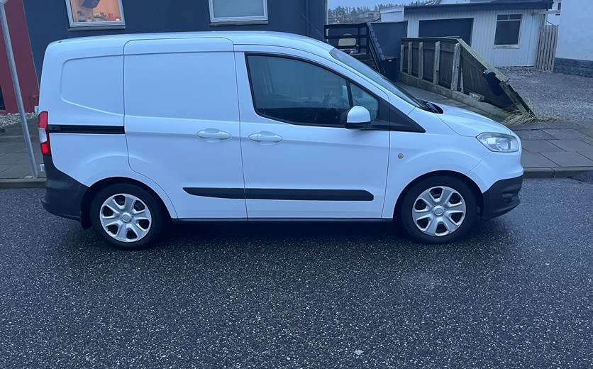 Ford Transit Courier 1,6 TDCI (95 HK) Van Forhjulstræk Manuel