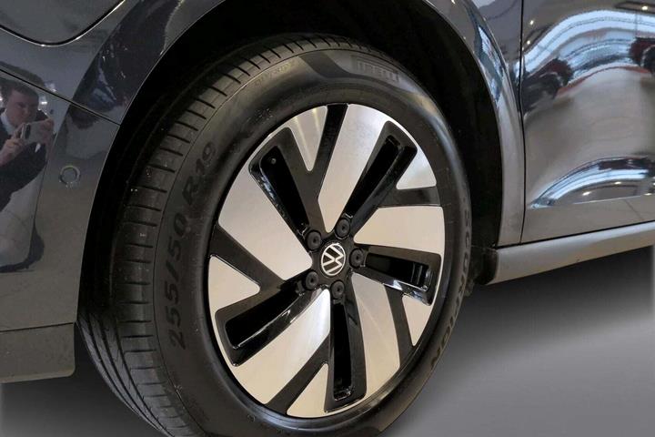 Blå VW ID.Buzz fra 2025