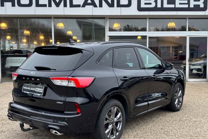 Sort Ford Kuga fra 2022