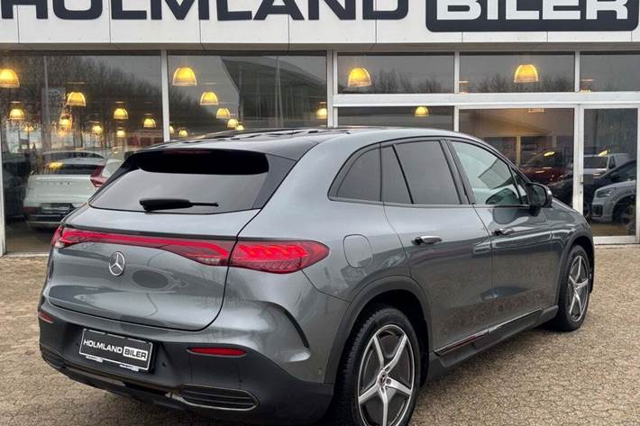 Grå Mercedes EQE300 SUV fra 2024