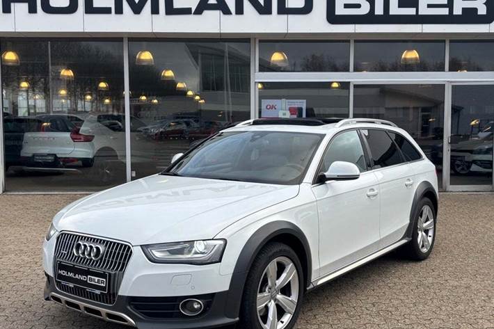 Hvid Audi A4 Allroad fra 2015 set udefra