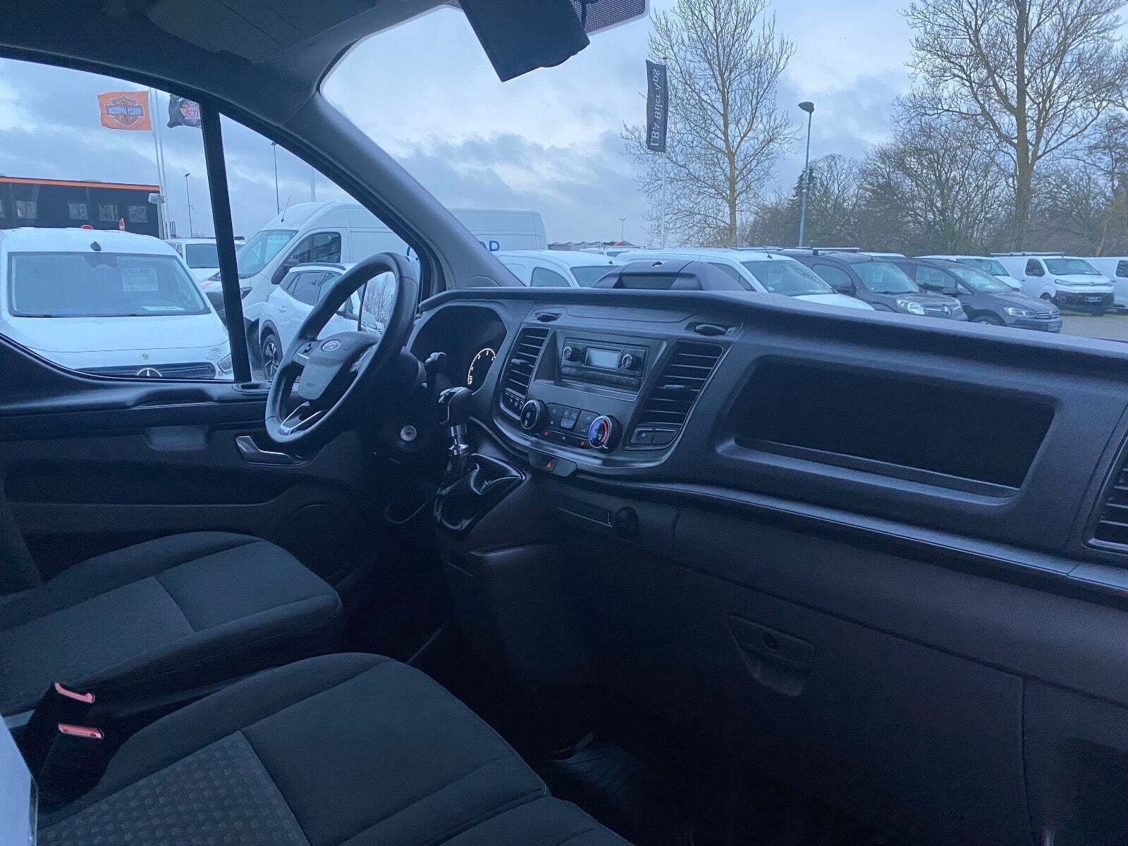 Hvid Ford Transit Custom 300 L2 fra 2023