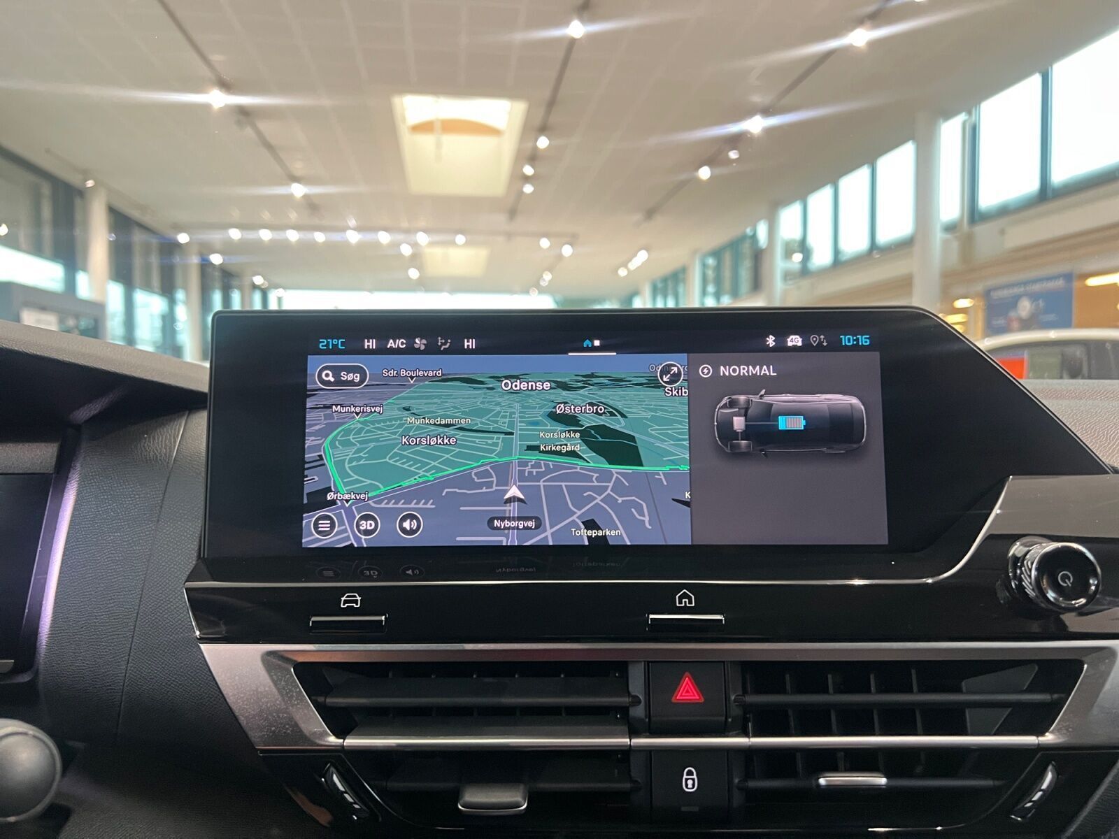 Hvid Citroën ë-C4 X fra 2024