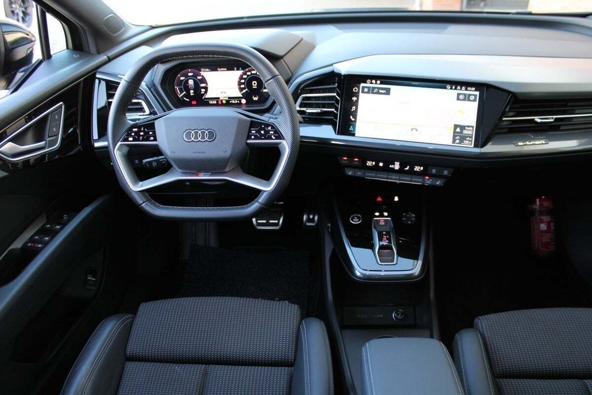 Audi Q4 e-tron 45 S-line