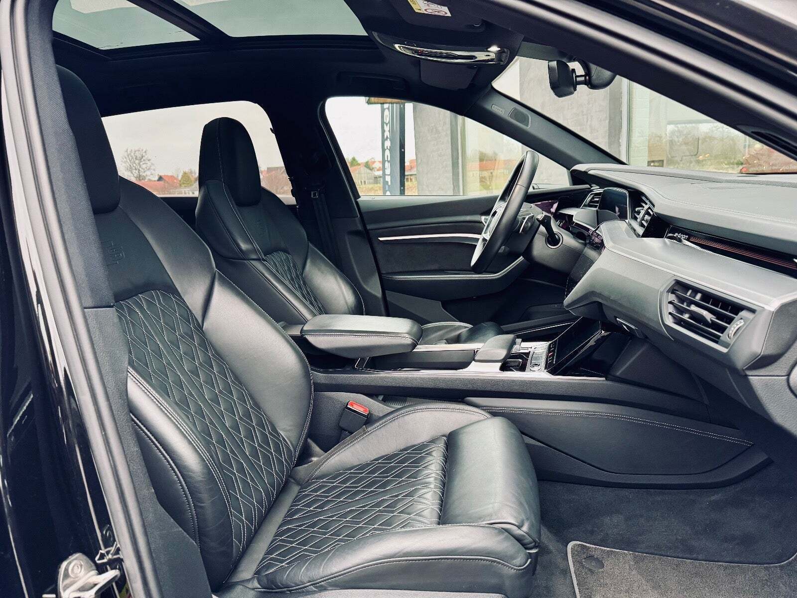 Audi e-tron 55 S-line quattro