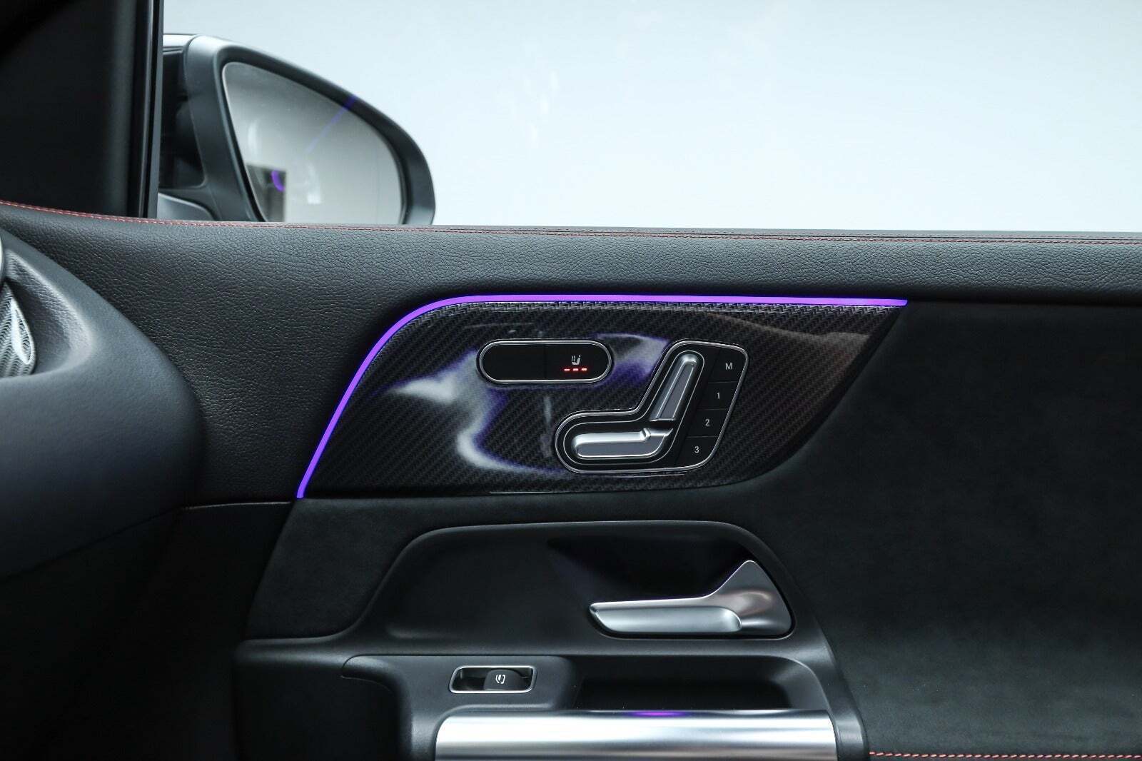 Sort Mercedes GLA250 e fra 2023