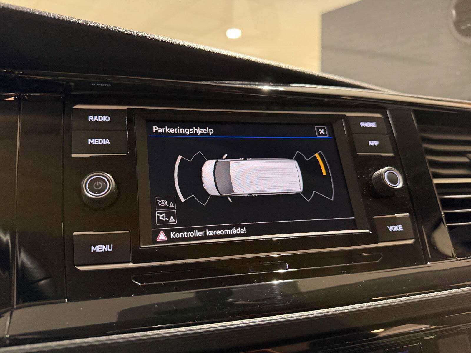 Grå VW California fra 2021