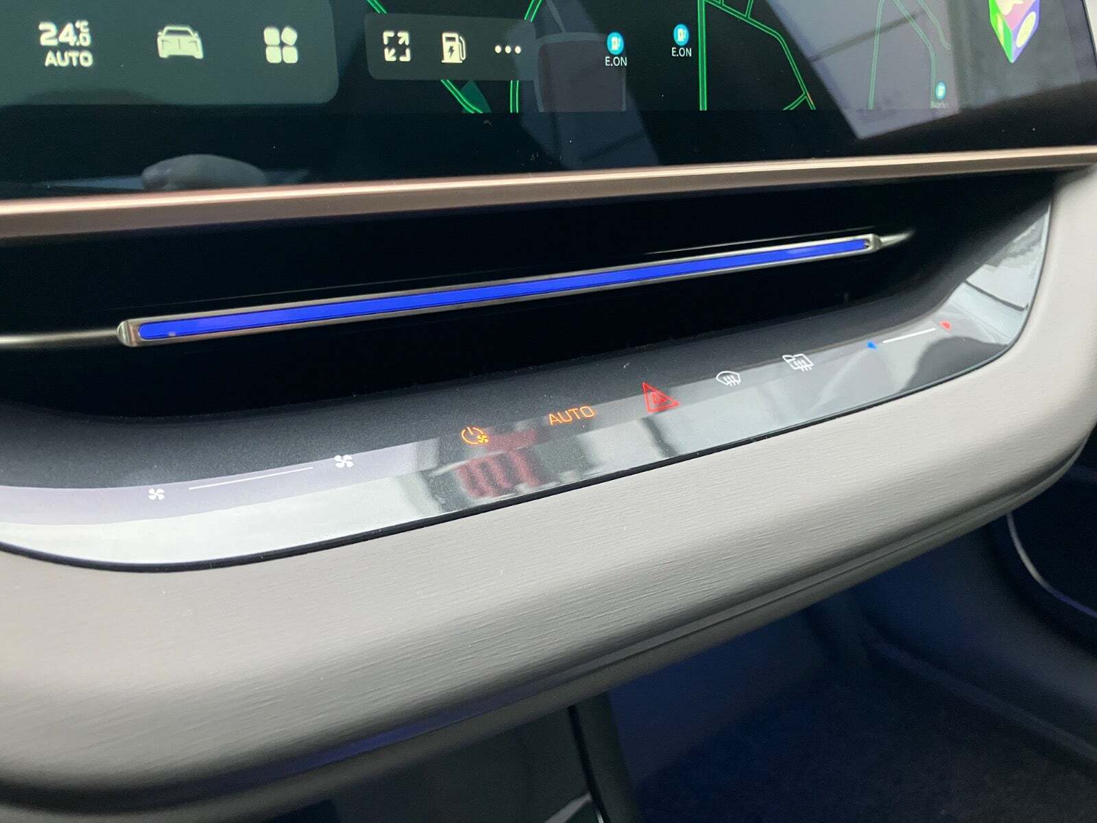 Sort Hongqi EH7 fra 2025