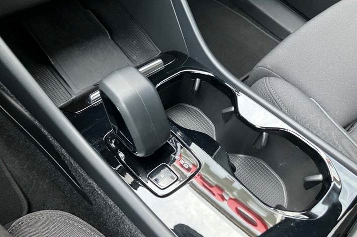 Sort Volvo XC40 fra 2022