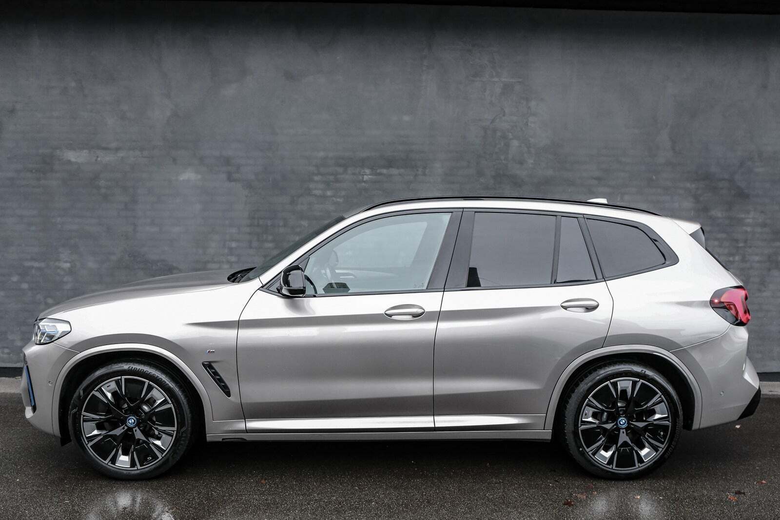 BMW iX3 Charged M-Sport