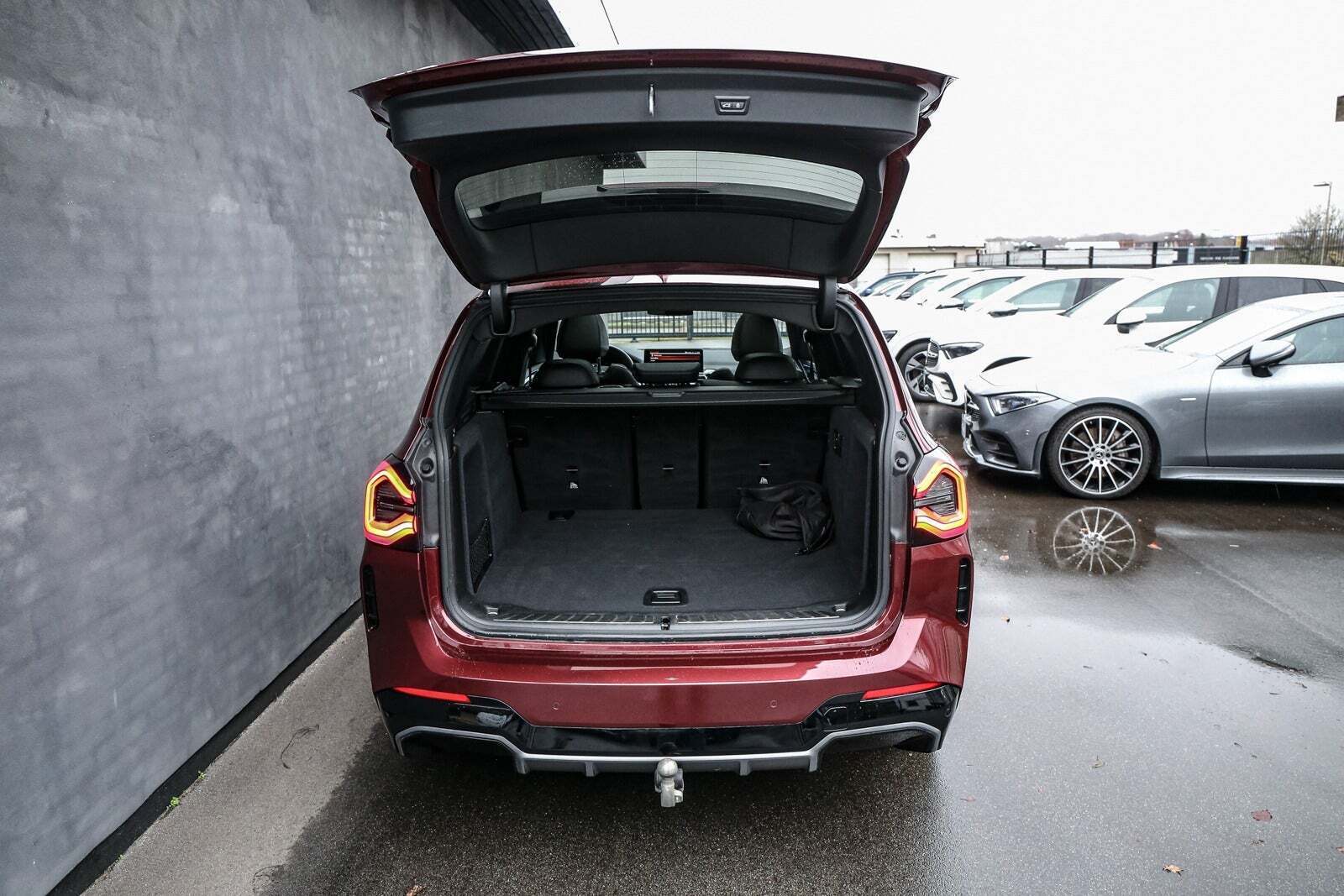 Rød BMW iX3 fra 2022