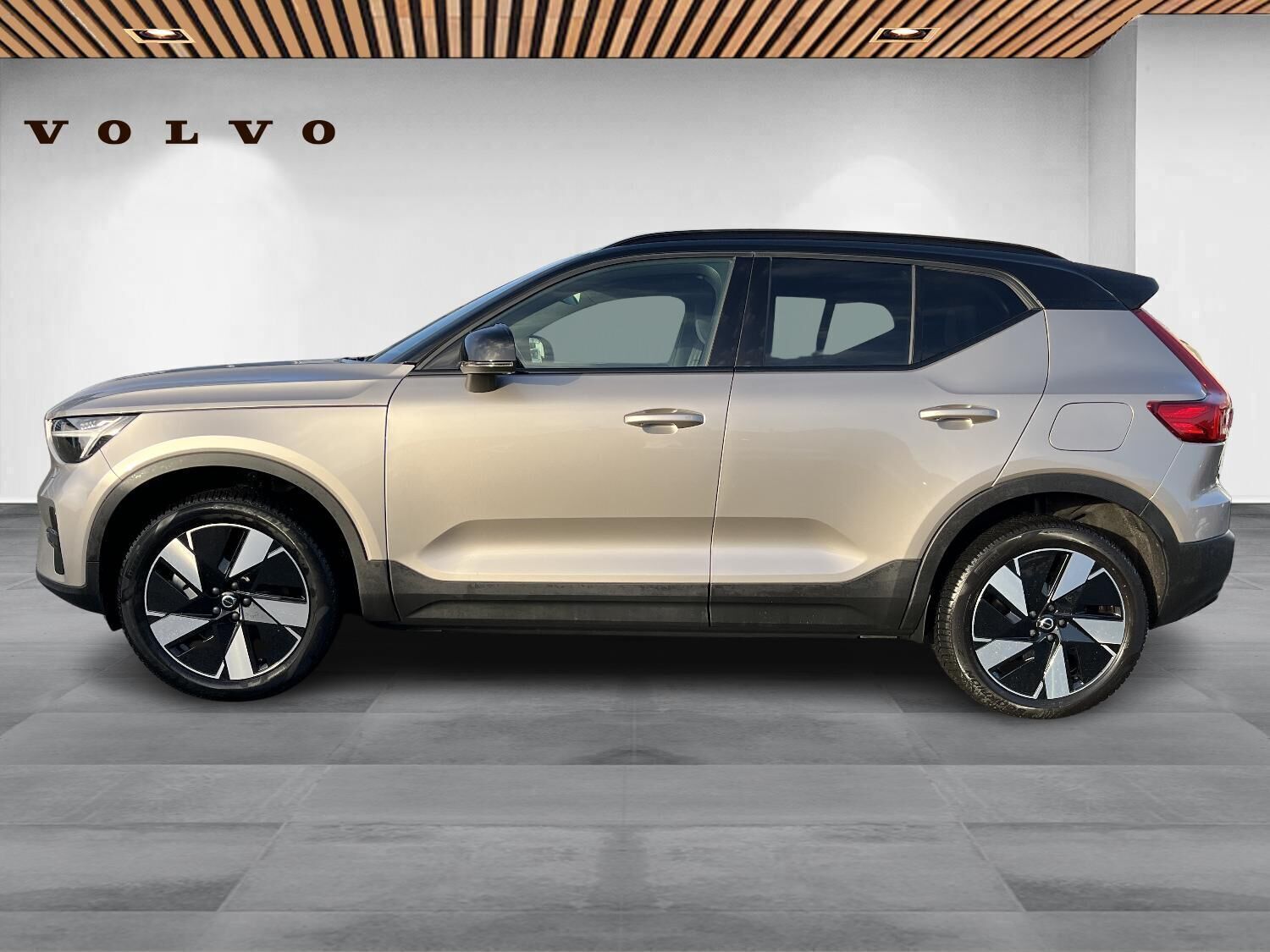 Volvo XC40 Recharge Extended Range Core 252HK 5d Aut.