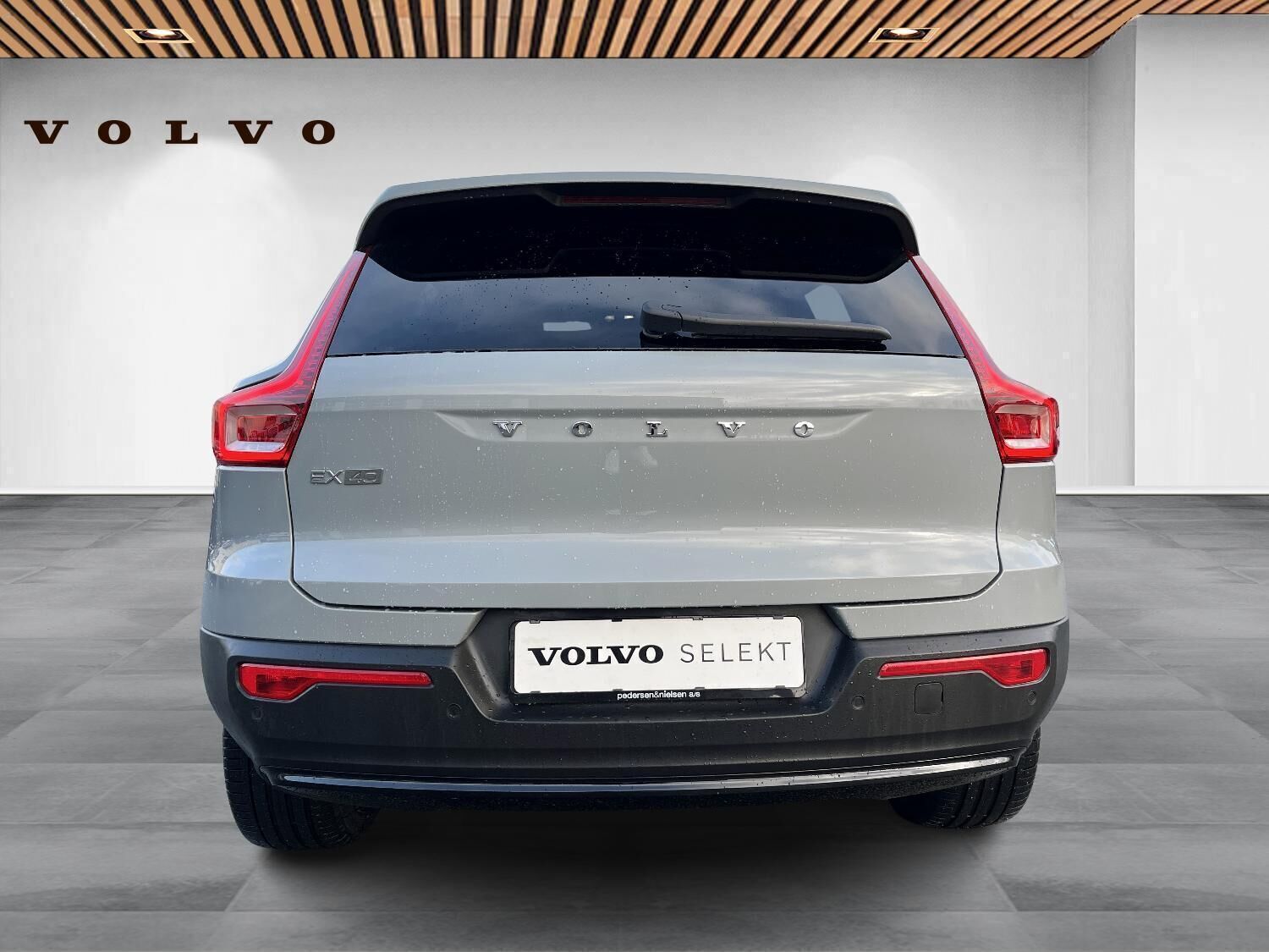 Volvo EX40 Single Motor Extended Range Core 252HK 5d Aut.