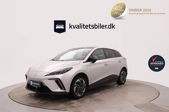 Sølv MG MG4 Electric fra 2023 set udefra