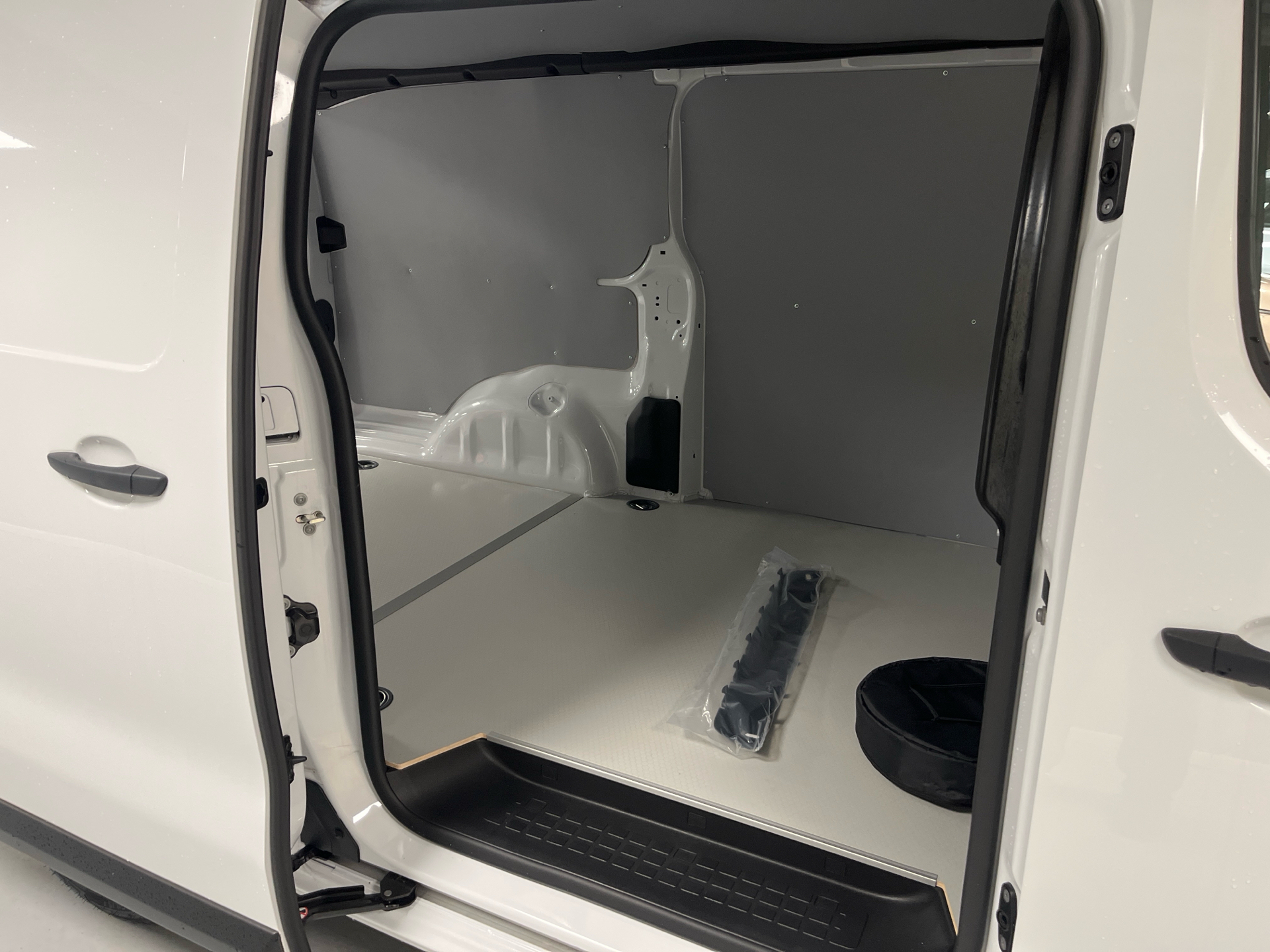 undefined Peugeot e-Expert fra 2023