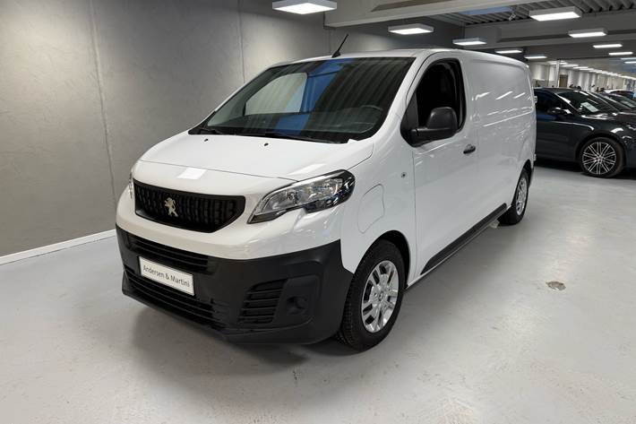Hvid Peugeot e-Expert fra 2023