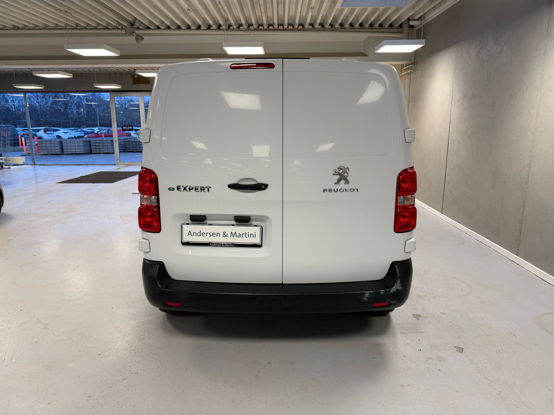 Peugeot e-Expert L2 EL Plus 136HK Van Aut.