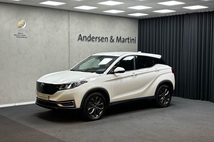 Hvid Seres 3 fra 2022 set udefra