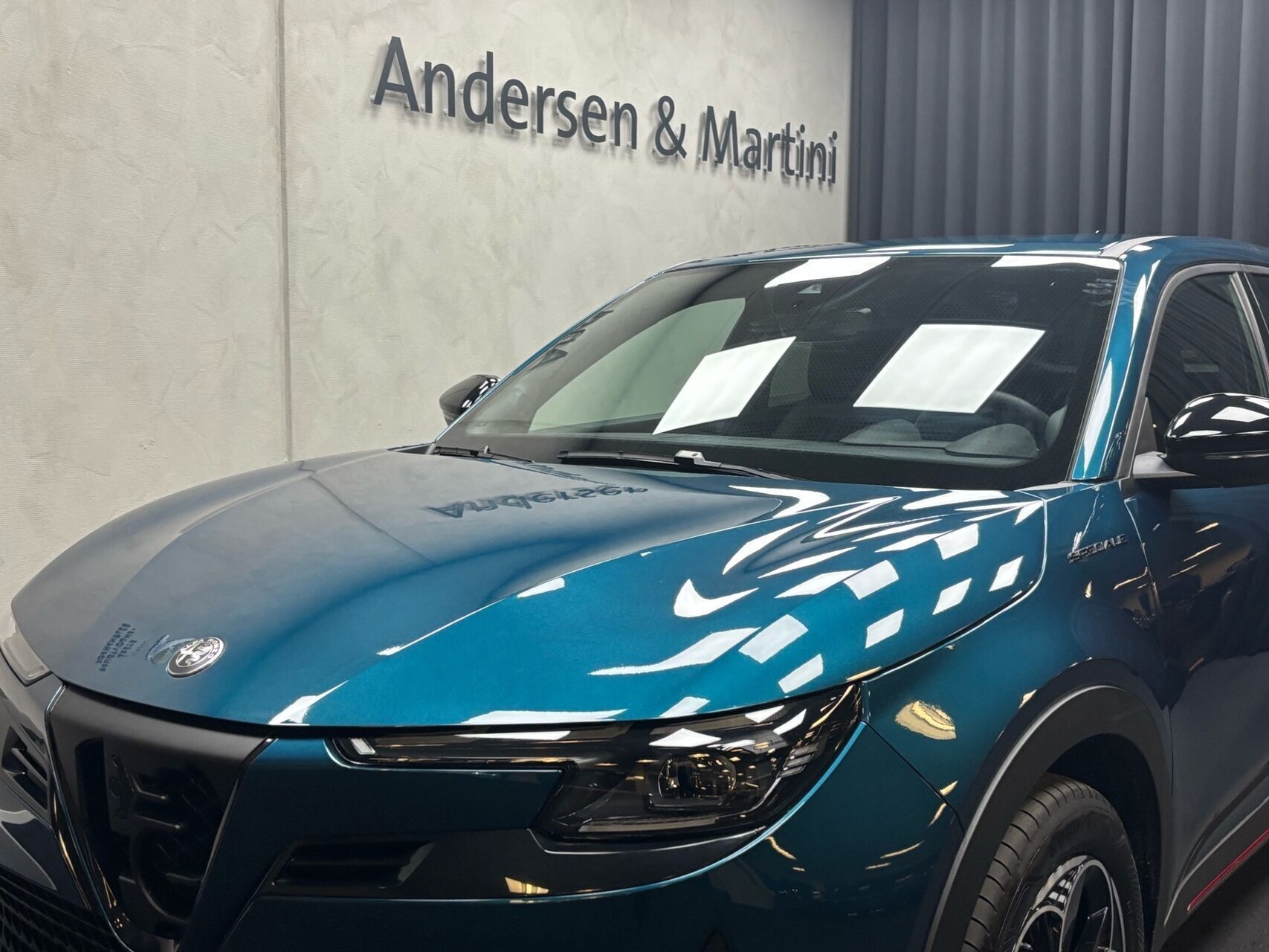 Alfa Romeo Junior EL Speciale 156HK 5d Aut.