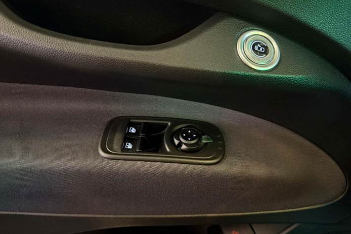 Grøn Fiat 500e fra 2023