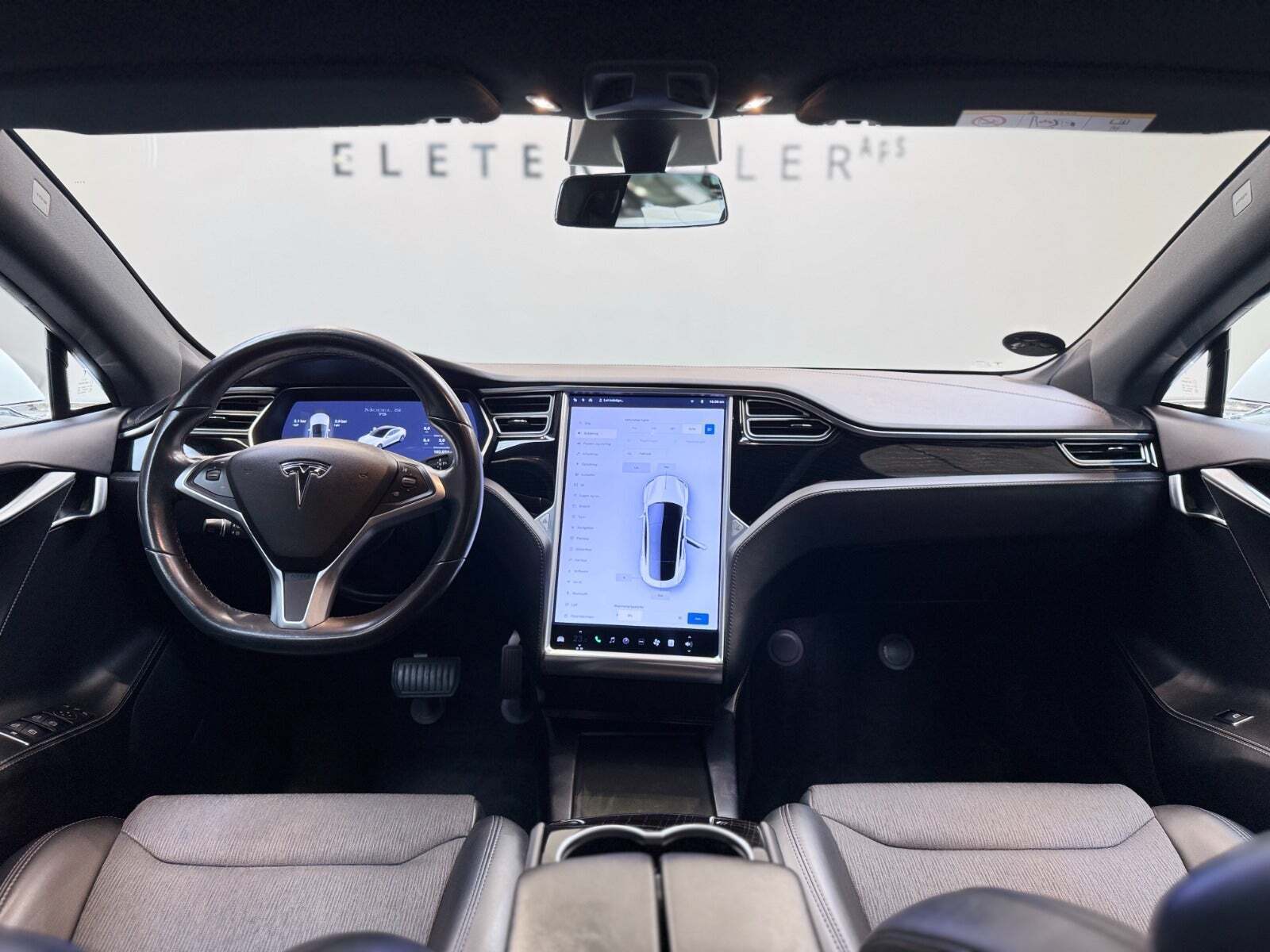 Tesla Model S 75