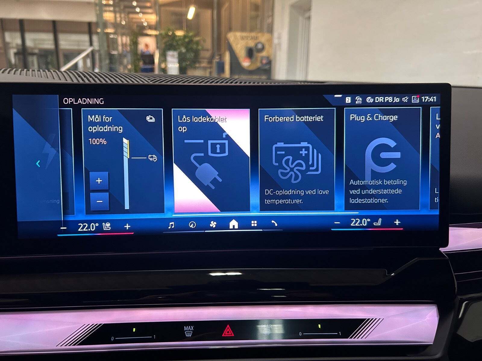 Sort BMW i5 fra 2024