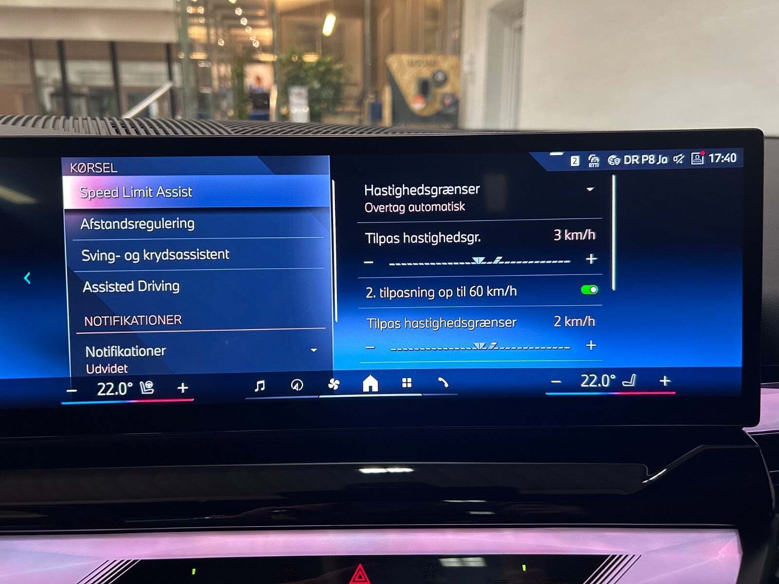 Sort BMW i5 fra 2024