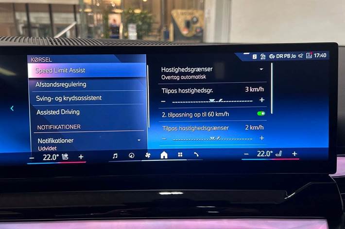 Sort BMW i5 fra 2024