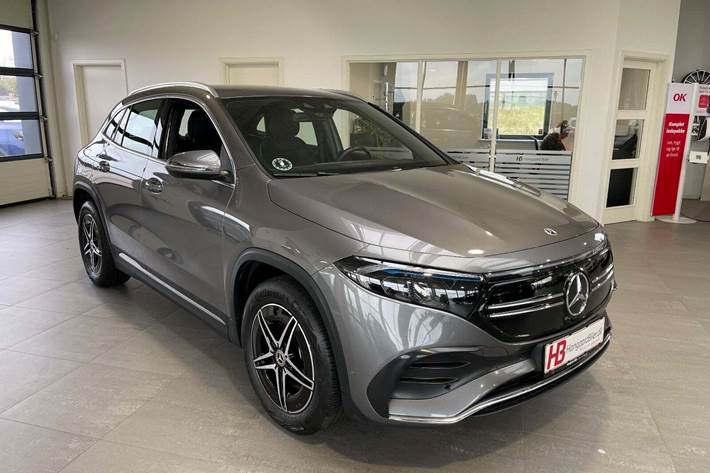 Grå Mercedes EQA250 fra 2023 set udefra