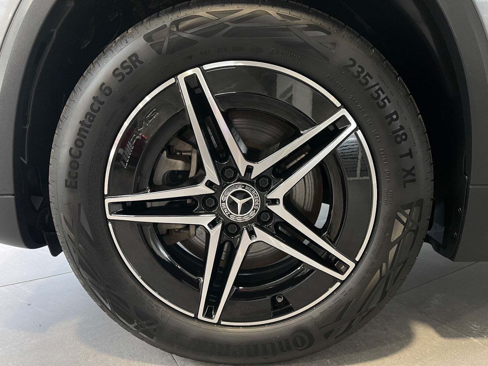 Grå Mercedes EQA250 fra 2023