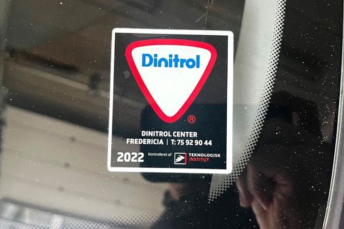 Grå Hyundai i10 fra 2016