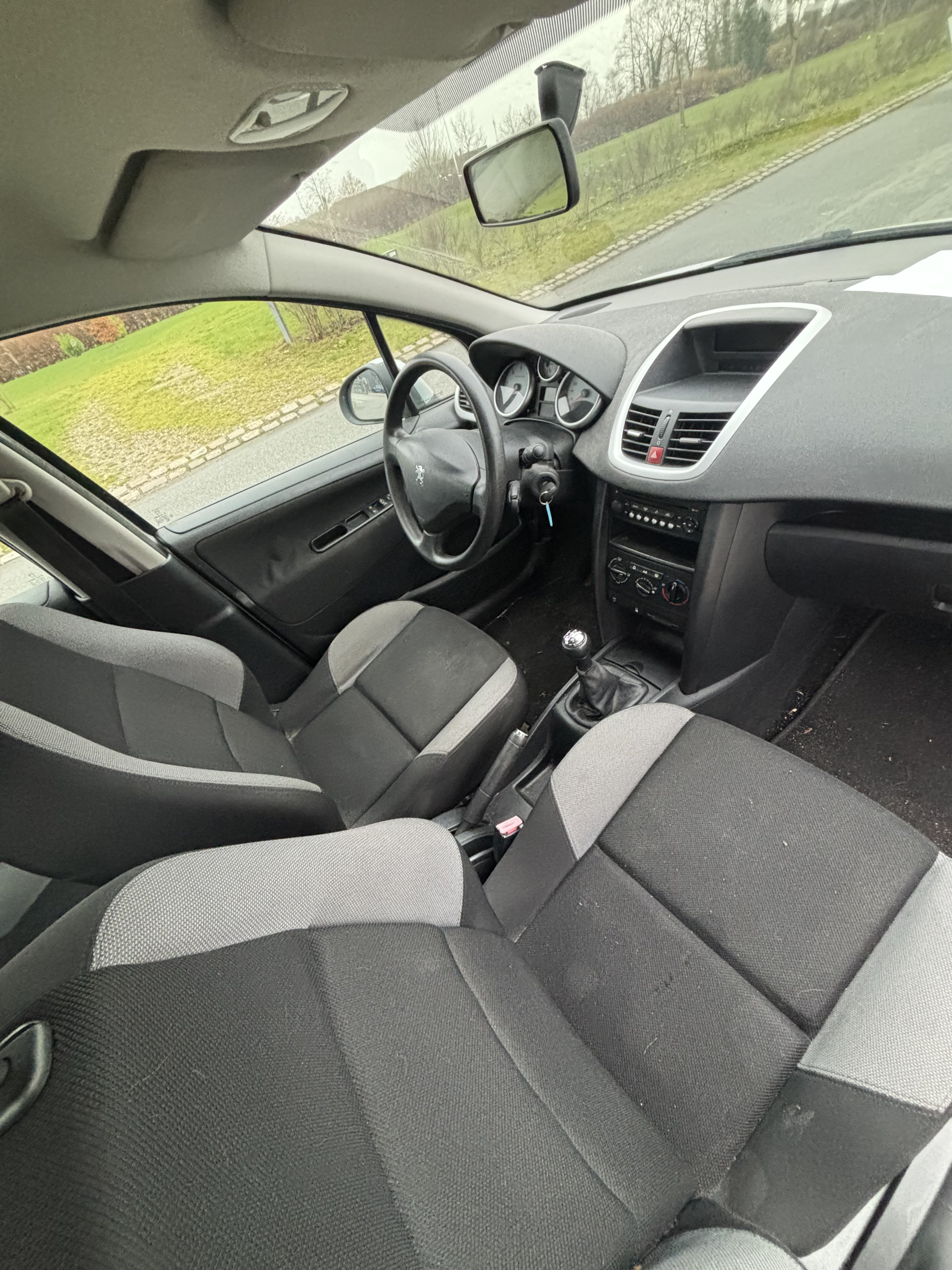 undefined Peugeot 207 fra 2008