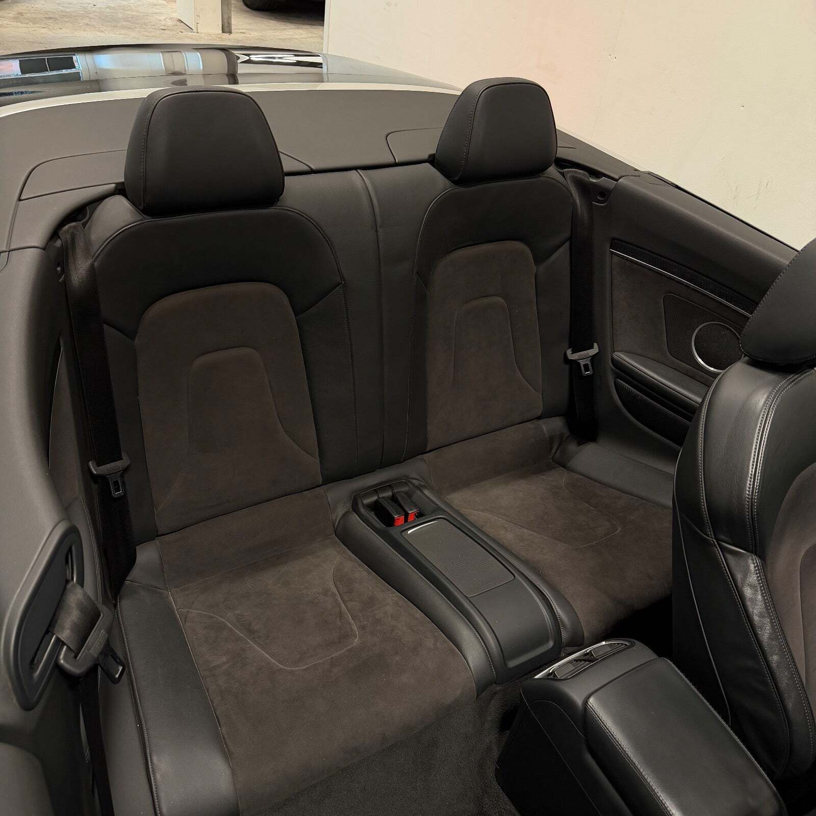 Sort Audi S5 fra 2016