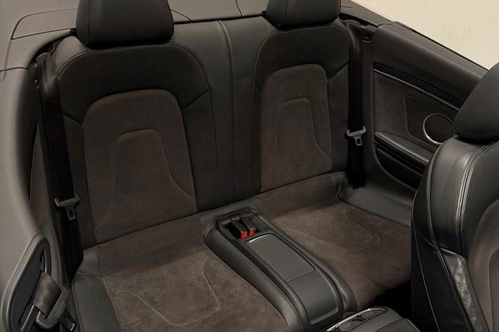 Sort Audi S5 fra 2016