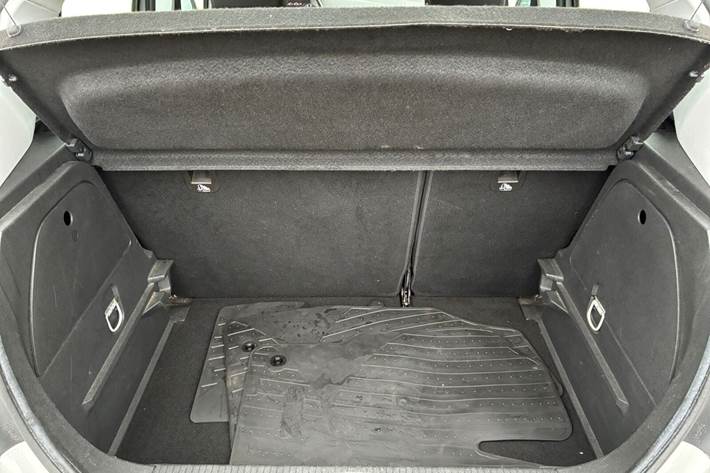 Sølv Opel Corsa fra 2018