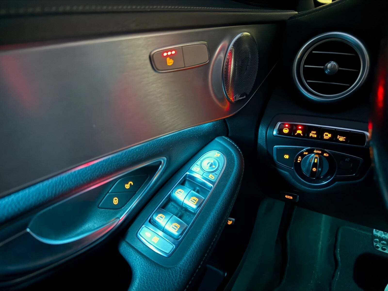 Brun Mercedes C250 fra 2015