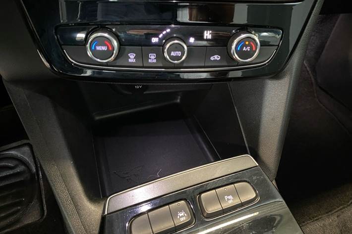 Hvid Opel Mokka-e fra 2022